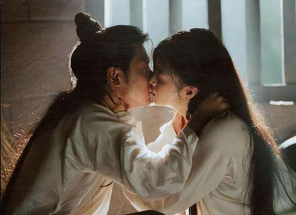 从木婉清到《甄嬛传》:蒋欣是如何从清丽美女变成跋扈的华妃?